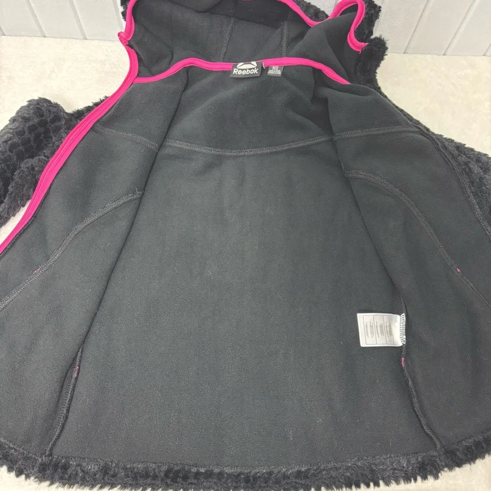 Reebok Black and Pink lightweight Fuzzy Full zip Hoodie jacket coat size‎ 7-8 Y
